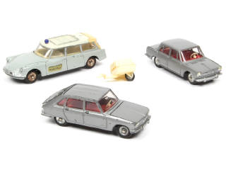 Lot 372 - DINKY TOYS (FRANCE) (4)