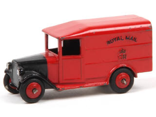 Lot 329 - DINKY TOYS (GB) (1)