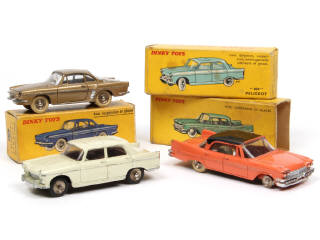 Lot 344 - DINKY TOYS (FRANCE) (3)
