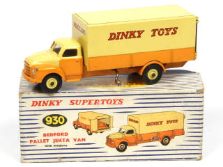Lot 240 - DINKY TOYS (GB) (1)