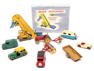 Lot 258 - DINKY TOYS (GB) (10)