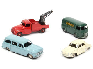 Lot 357 - DINKY TOYS (FRANCE) (4)