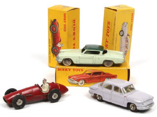 Lot 346 - DINKY TOYS (FRANCE) (3)