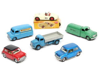 Lot 261 - DINKY TOYS (GB) (6)