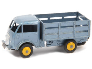 Lot 682 - DINKY TOYS (FRANCE) (1)