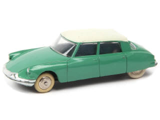 Lot 596 - DINKY TOYS (FRANCE) (1)