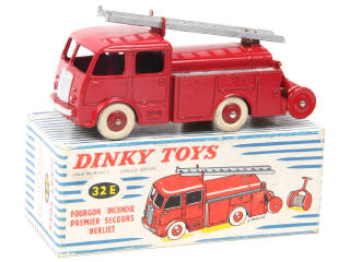 Lot 692 - DINKY TOYS (FRANCE) (1)