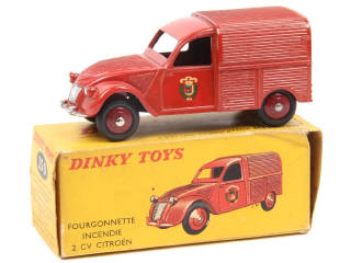 Lot 622 - DINKY TOYS (FRANCE) (1)