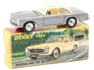 Lot 659 - DINKY TOYS (FRANCE) (1)
