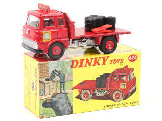 Lot 570 - DINKY TOYS (GB) (1)