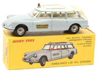 Lot 647 - DINKY TOYS (FRANCE) (1)