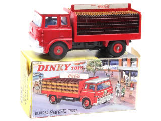Lot 569 - DINKY TOYS (GB) (1)