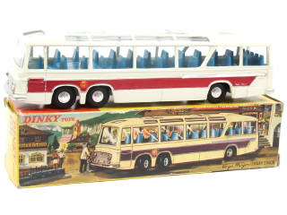 Lot 575 - DINKY TOYS (GB) (1)