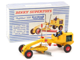Lot 703 - DINKY TOYS (FRANCE) (1)