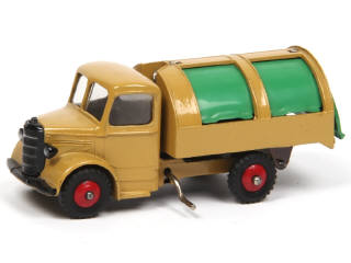 Lot 377 - DINKY TOYS (GB) (1)