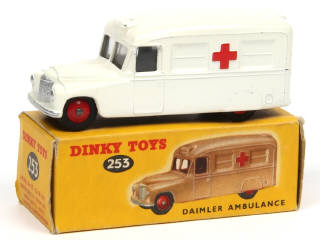 Lot 382 - DINKY TOYS (GB) (1)