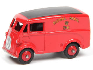 Lot 376 - DINKY TOYS (GB) (1)