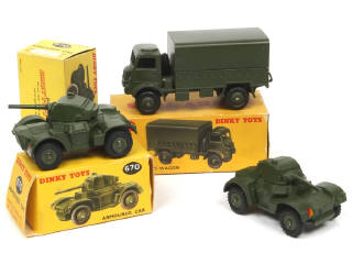 Lot 411 - DINKY TOYS (GB) (3)