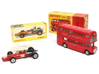Lot 410 - DINKY TOYS (GB) (1)