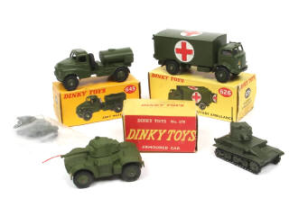 Lot 415 - DINKY TOYS (GB) (4)
