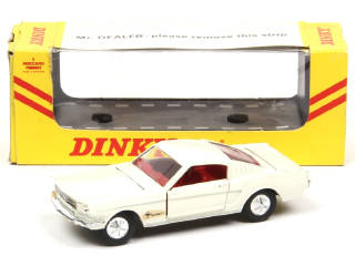 Lot 380 - DINKY TOYS (GB) (1)