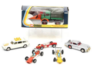 Lot 357 - CORGI TOYS (GB) (6)