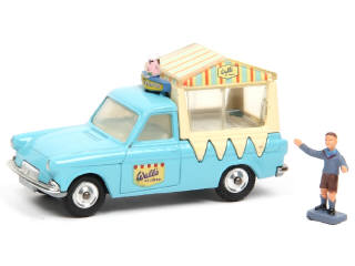 Lot 348 - CORGI TOYS (GB) (1)