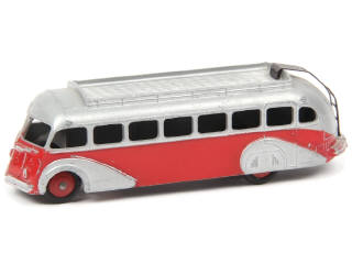 Lot 462 - DINKY TOYS (FRANCE) (1)