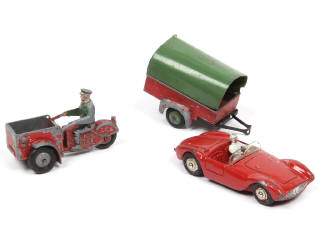 Lot 486 - DINKY TOYS (FRANCE) (3)