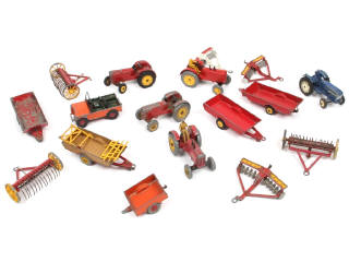 Lot 430 - DINKY TOYS (GB) (14)