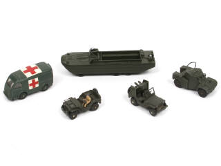Lot 501 - DINKY TOYS (FRANCE) (5)