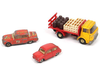Lot 498 - DINKY TOYS (FRANCE) (3)