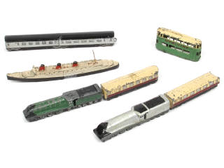 Lot 420 - DINKY TOYS (GB) (8)