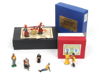 Lot 34 - DIVERS (8)