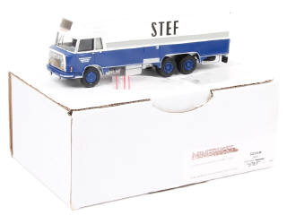 Lot 215 - MINITRUCKS (FRANCE) (1)
