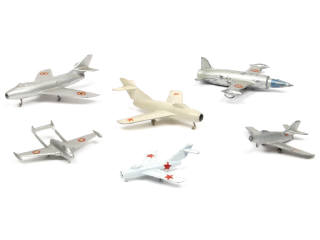 Lot 265 - DIVERS (6)