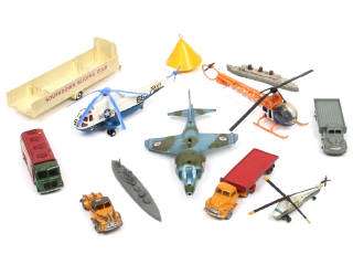 Lot 463 - DINKY TOYS (GB) (12)