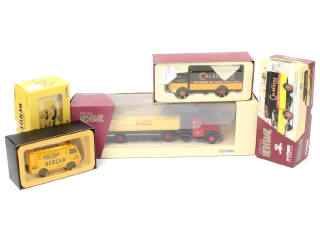 Lot 153 - CORGI TOYS (GB) (3)