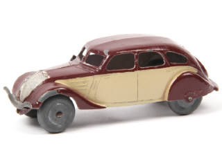 Lot 367 - DINKY TOYS (FRANCE) (1)