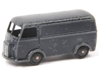 Lot 482 - DINKY TOYS (FRANCE) (1)