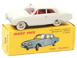 Lot 439 - DINKY TOYS (FRANCE) (1)