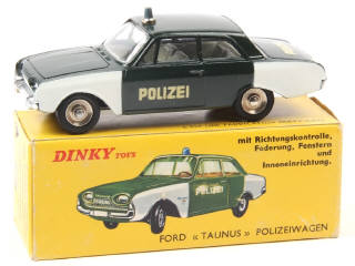Lot 422 - DINKY TOYS (FRANCE) (1)