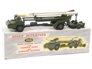 Lot 357 - DINKY TOYS (GB) (1)