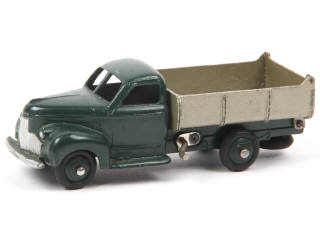 Lot 471 - DINKY TOYS (FRANCE) (1)