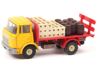 Lot 485 - DINKY TOYS (FRANCE) (1)