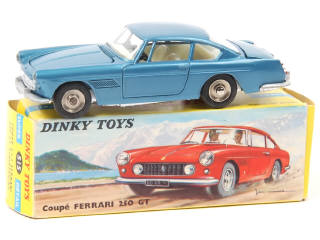 Lot 447 - DINKY TOYS (FRANCE) (1)