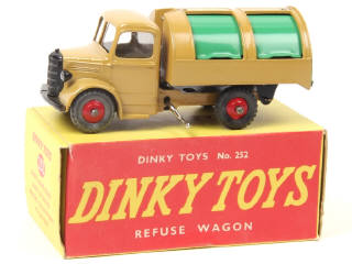 Lot 350 - DINKY TOYS (GB) (1)