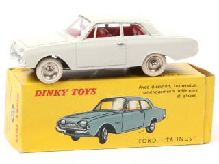 Lot 440 - DINKY TOYS (FRANCE) (1)