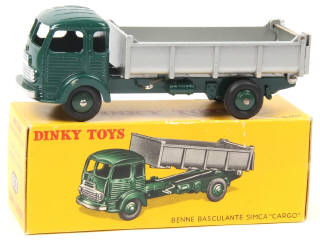 Lot 496 - DINKY TOYS (FRANCE) (1)