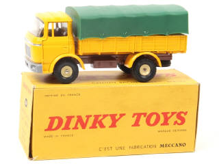 Lot 505 - DINKY TOYS (FRANCE) (1)
